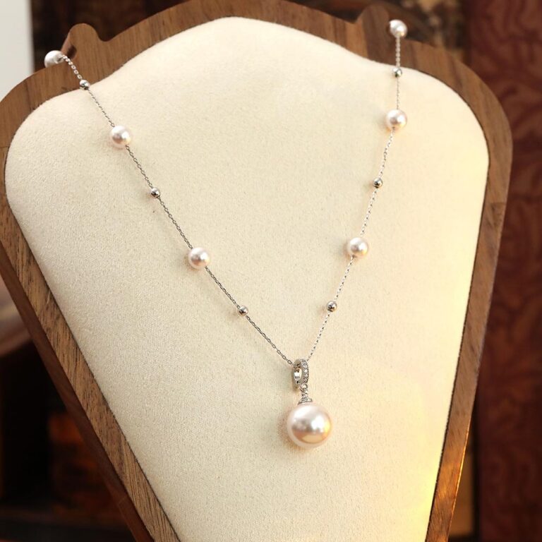 Necklace French Light Luxury Pearl Choker Necklace – Elegant Versatile Collarbone Chain – Live-Stream Best-Selling Sweater Accessory